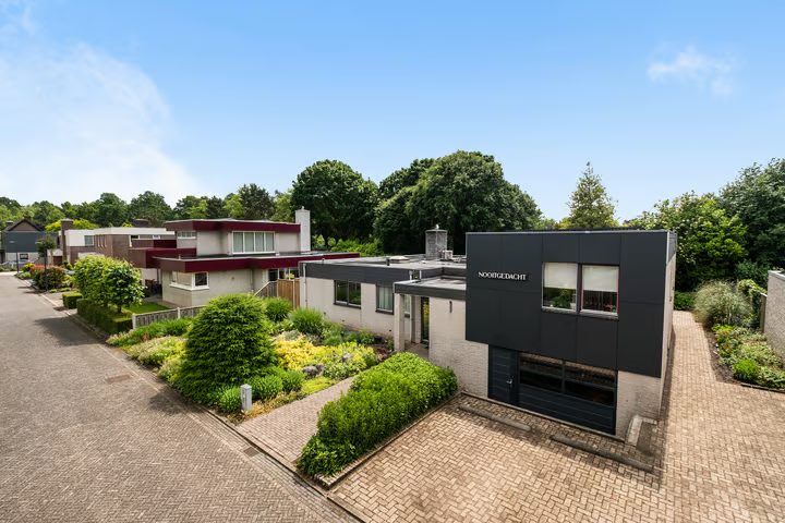 Hunzingo 4, Dronten