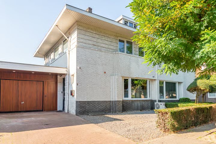 Prins de Lignestraat 1, Geleen