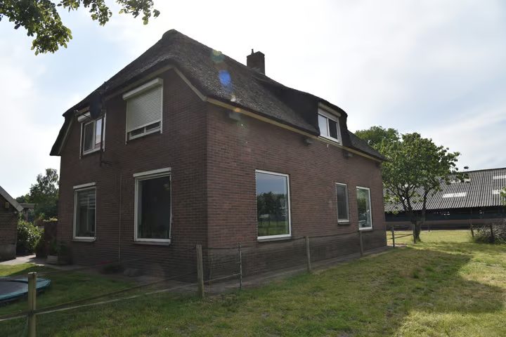 Bloemenkampsweg 5, Lettele