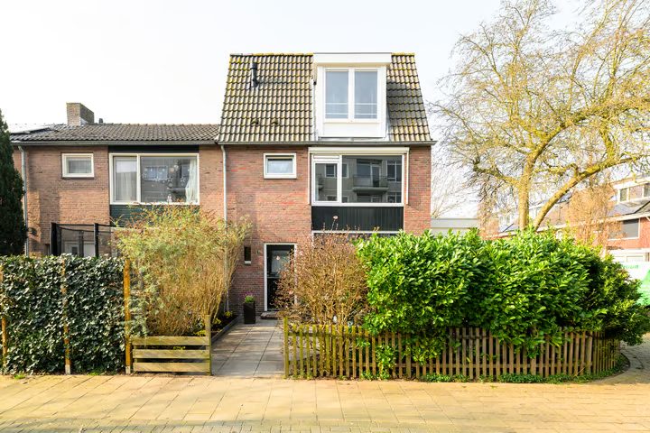 Rembrandtlaan 49, Voorschoten