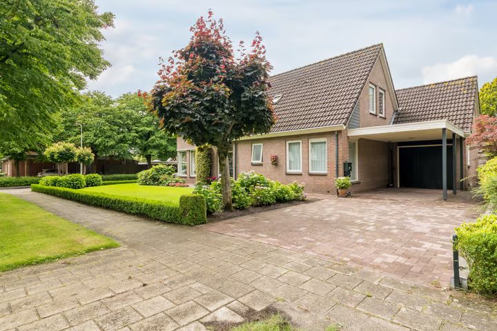 Het Ravelijn 5, Balkbrug