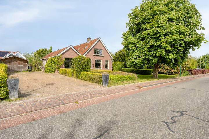 Noardein 64, Oppenhuizen
