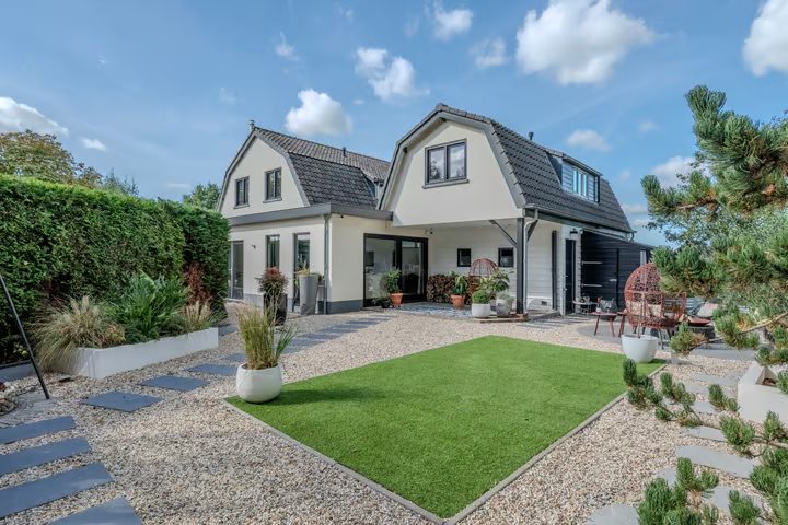 Koenderseweg 1, Leerbroek