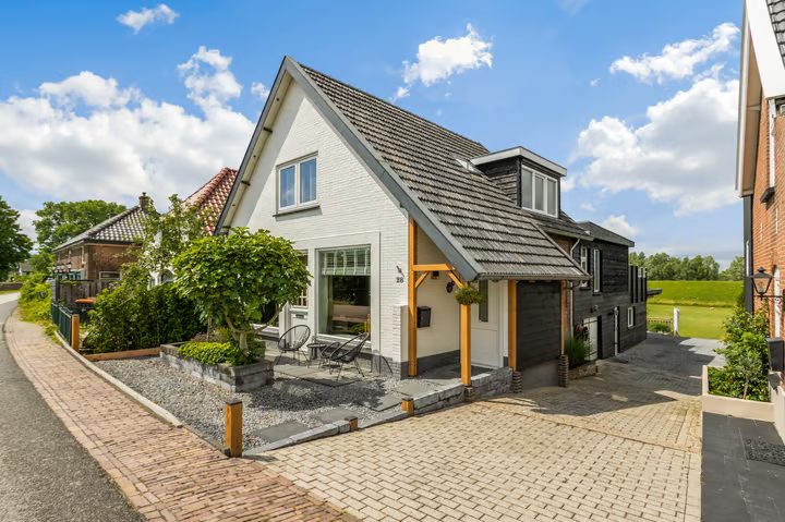 Waalbandijk 28, Gameren