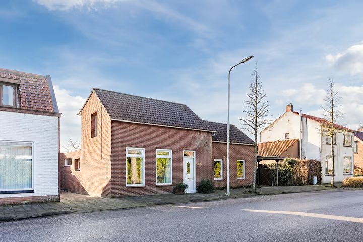 Zandstraat 97, Sas van Gent