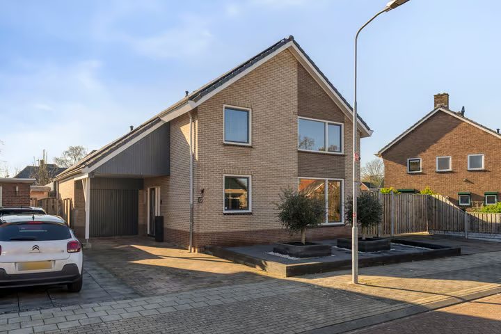 Kanunnik de Vriesstraat 6, Ulft