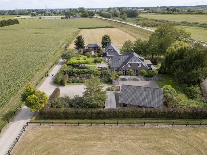 Leuvensedijk 1, Groessen