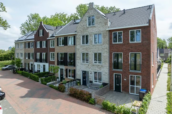 Spoorbaan 155, Hellevoetsluis