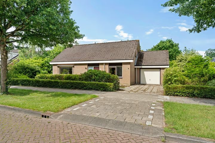 Kapteynlaan 10, Dronten