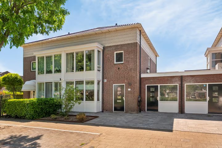 Meerwedesingel 37, Barendrecht