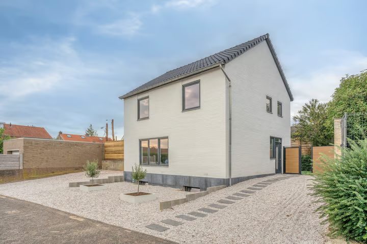Vredeslaan 3, Limbricht