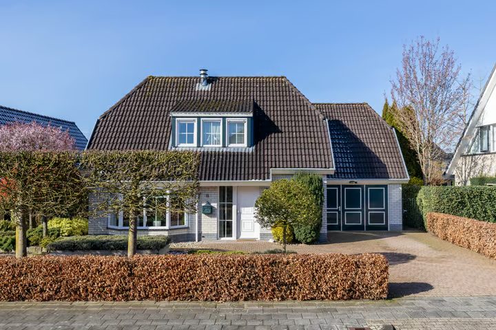 Markerichter 11, Almelo