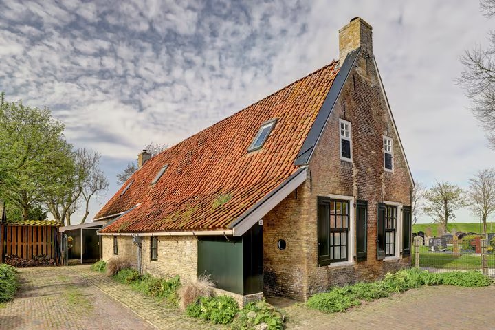 Buren 24, Gaast