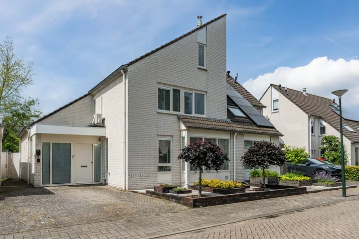 Schepen van Durenlaan 8, Nuenen
