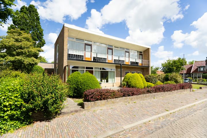 Elft 8, Hippolytushoef