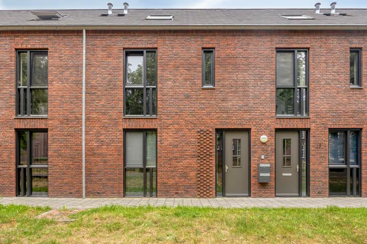 Kloostertuin 21, Sterksel