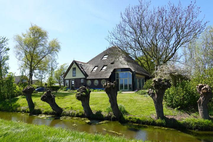 Paradijs 2, De Weere
