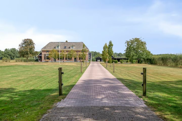 Mengersdijk 8 a, Neede