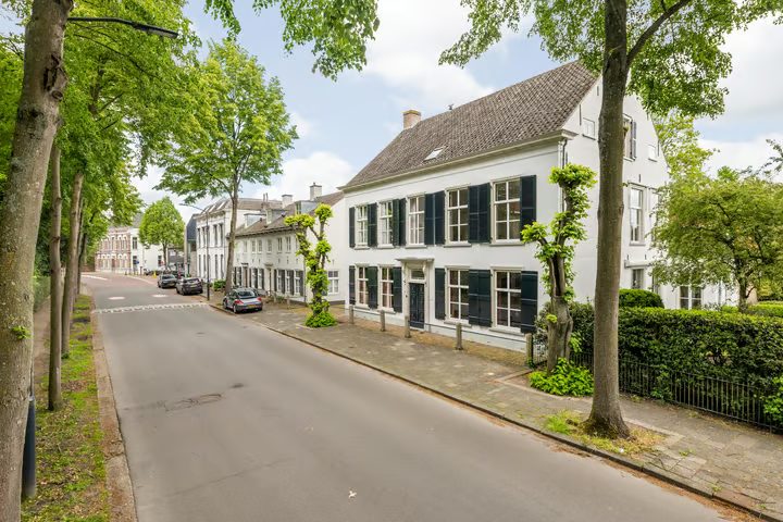 Ulvenhoutselaan 15, Breda
