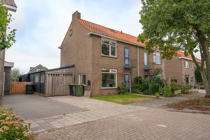 De Dageraad 10, Den Hoorn (NH)