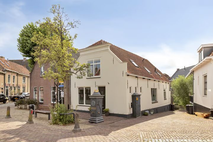 Dorpsplein 5, Geervliet