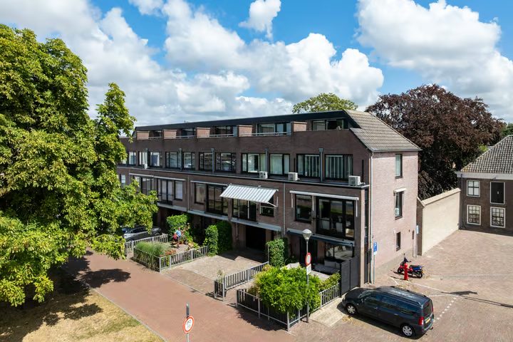 Industriehaven 10, Hellevoetsluis