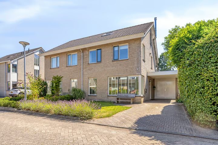 Eendmesschen 8, Assen