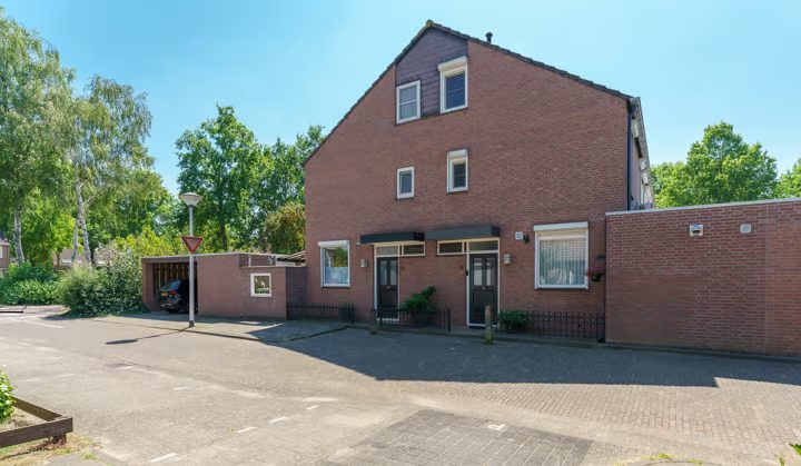 Scheerderhof 52, Helmond