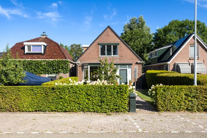 Dokkumer Straatweg 3, Burdaard