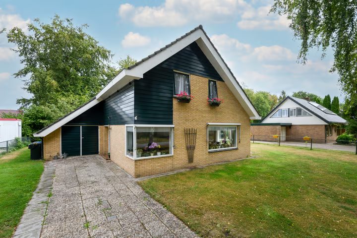 Pastorielaan 1, Nieuwehorne