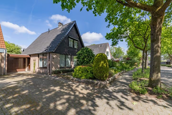 Molecatenlaan 76, Ugchelen