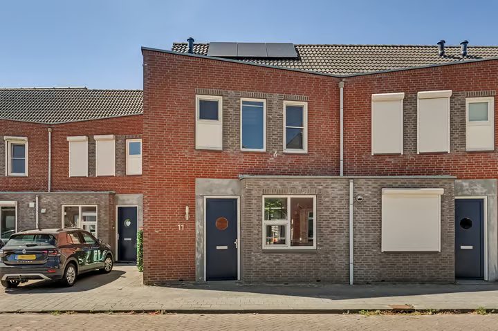 Korfbalstraat 11, Fijnaart