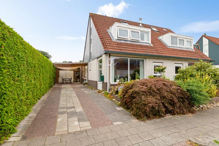 Oosterkampen 38, Vries