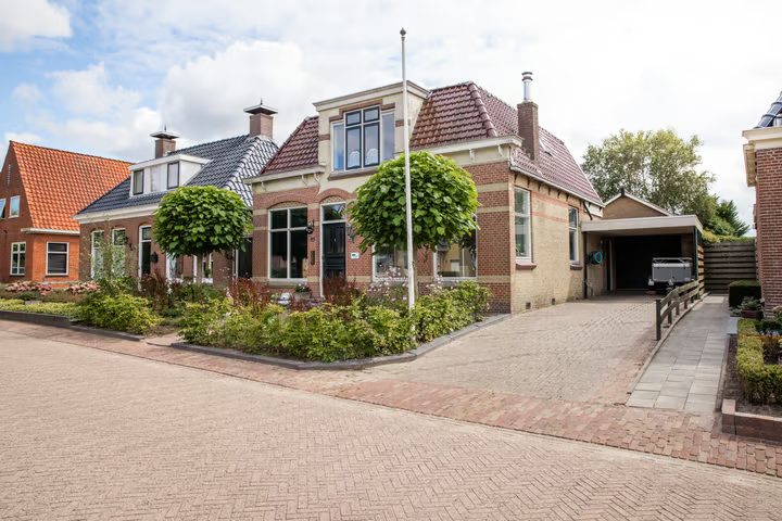 Westerbuorren 11, Tzummarum