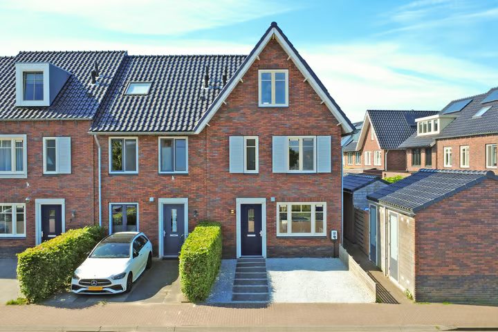 Westeinde 9, Broek op Langedijk