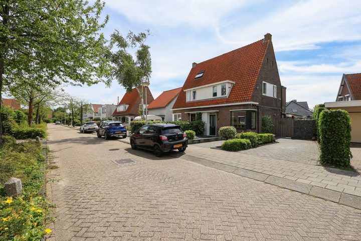 Rialaan 27, Oostvoorne