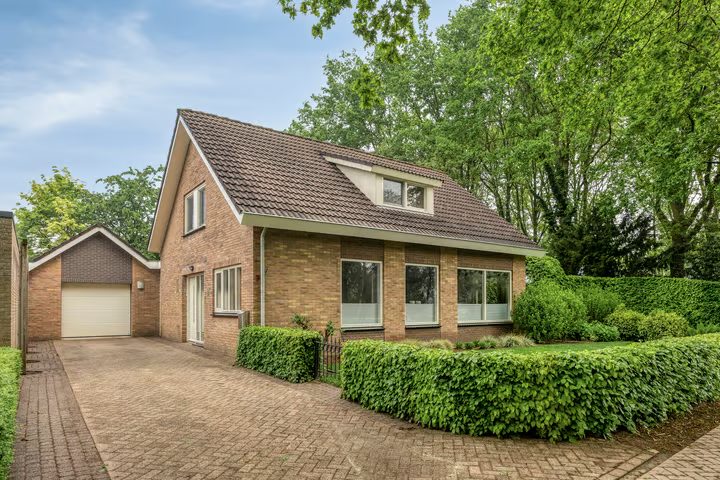 Seradellehof 7, Lage Mierde