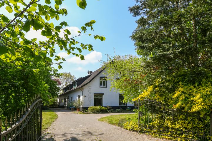 Geuzendijk 25, Weert