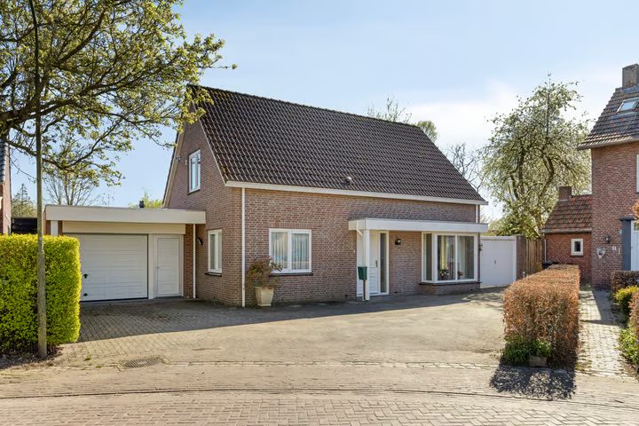 Spaaneindsestraat 9, Esbeek