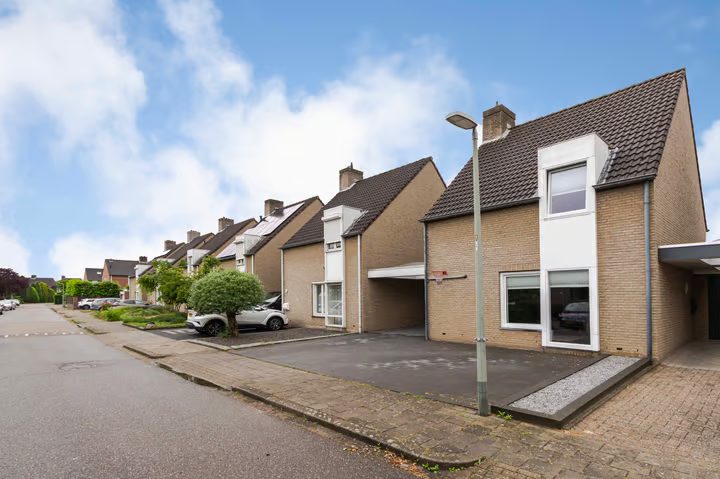 Repenhof 21, Bunde