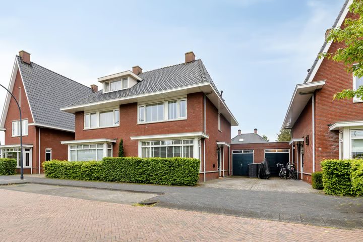 Valkenswaardstraat 60, Tilburg