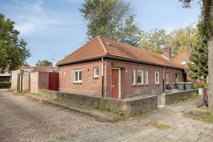Van der Aastraat 7, Tilburg