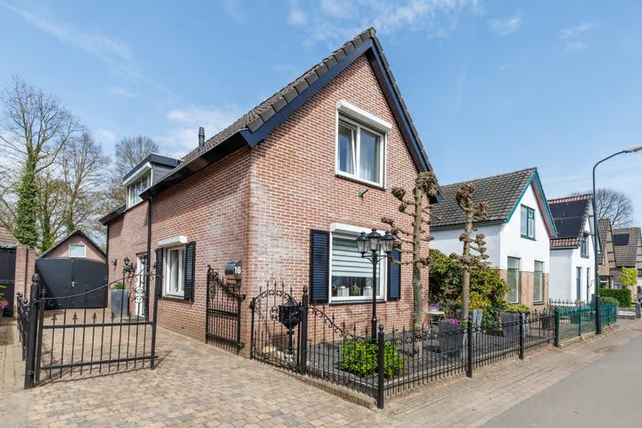 Oranjestraat 16, Apeldoorn