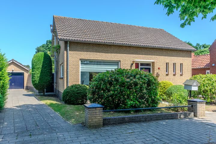 Dorpsstraat 14, Woensdrecht