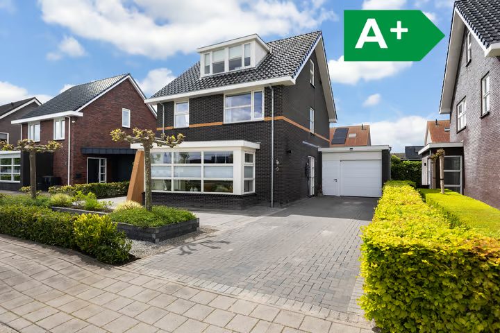 Dieuwert 9, Dokkum