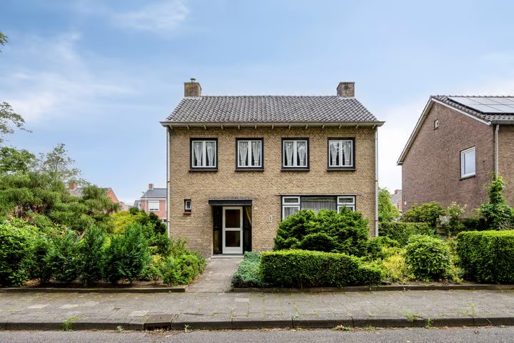 Schubertlaan 33, Roosendaal