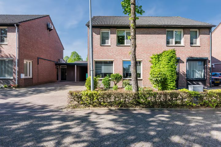 Vossenhof 12, Hooge Mierde