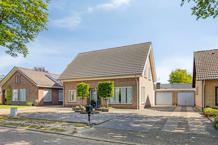 Averbodelaan 12, Hooge Mierde