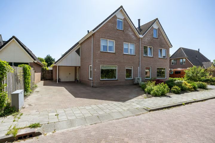 De Graslanden 7, Sauwerd