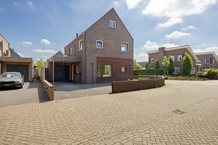 Klimopwal 16, Emmen